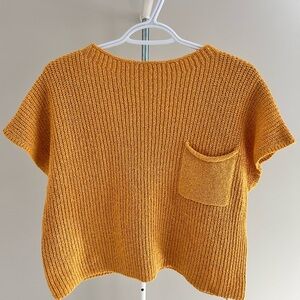 ✨Brand New✨ Blue Butter Cup Yellow Top - Size Medium